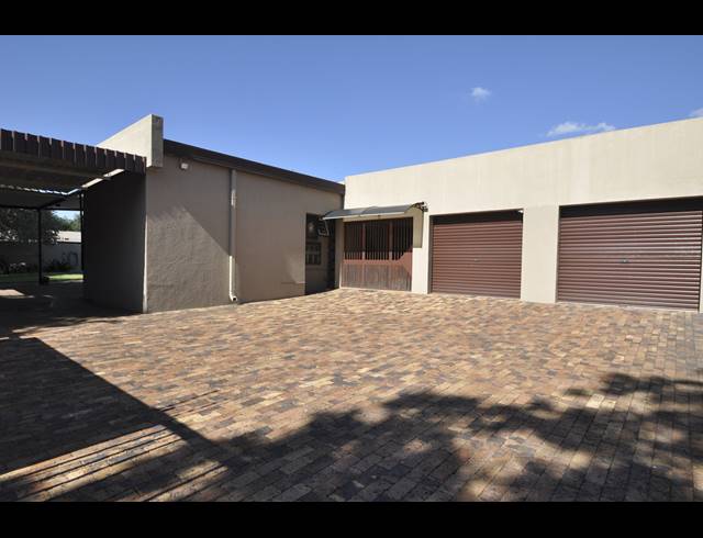 5 BEDROOM HOUSE FOR SALE IN SASOLBURG EXT 23